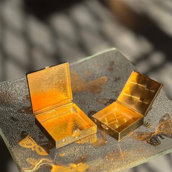 Pair of Vintage Gold Tone & Enamel Floral Pill Boxes - Picture 2 of 5